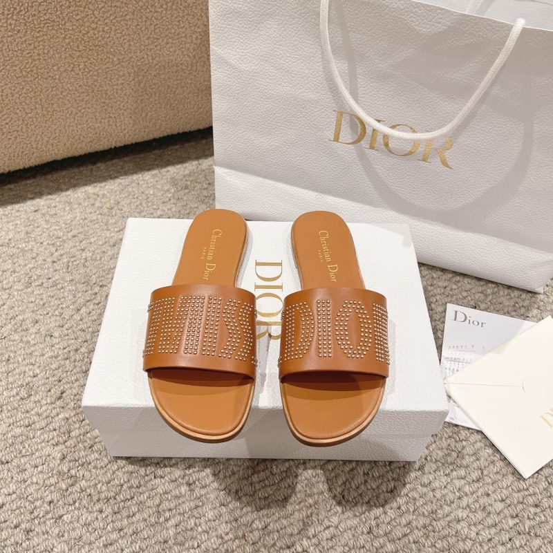 ch**an D*or slippers
